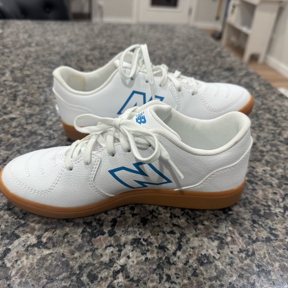 New Balance Kids White Sneakers with Blue Logo size 2